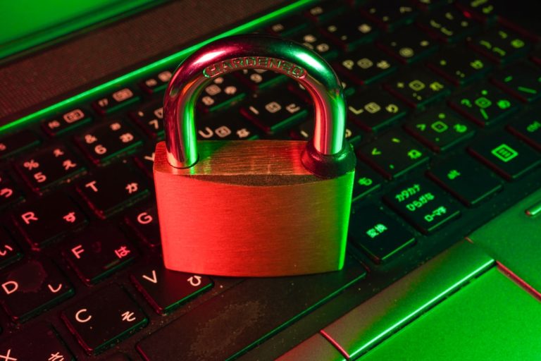 Advantages and Risks of Net Banking